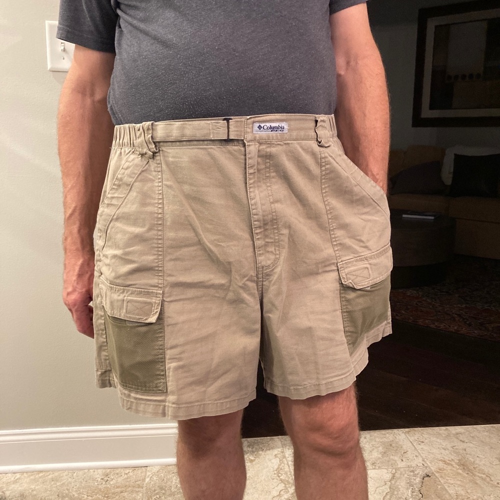 Columbia PFG shorts. Smoke free home.